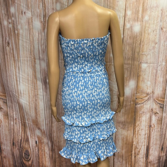 Pink Lily Dainty Daisies Blue Floral Smocked Two Piece Skirt Set - Picture 10 of 12